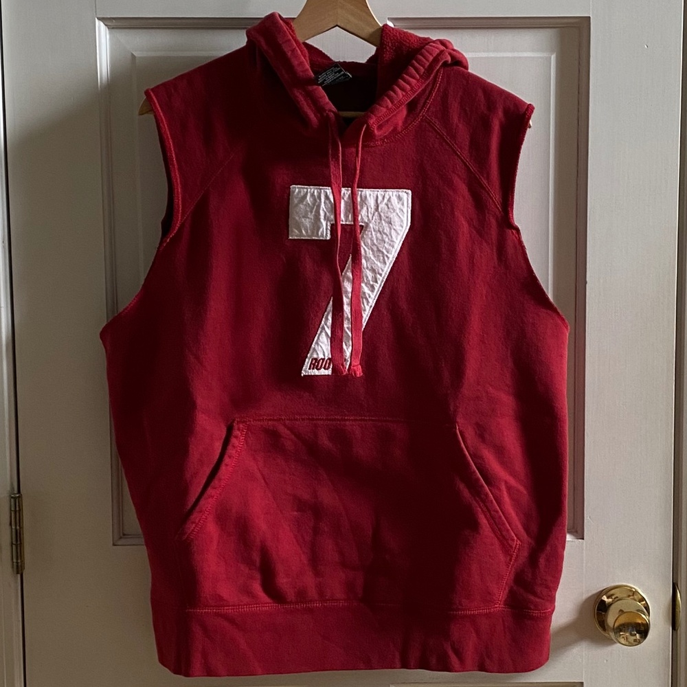 Roots #7 sleeveless hoodie